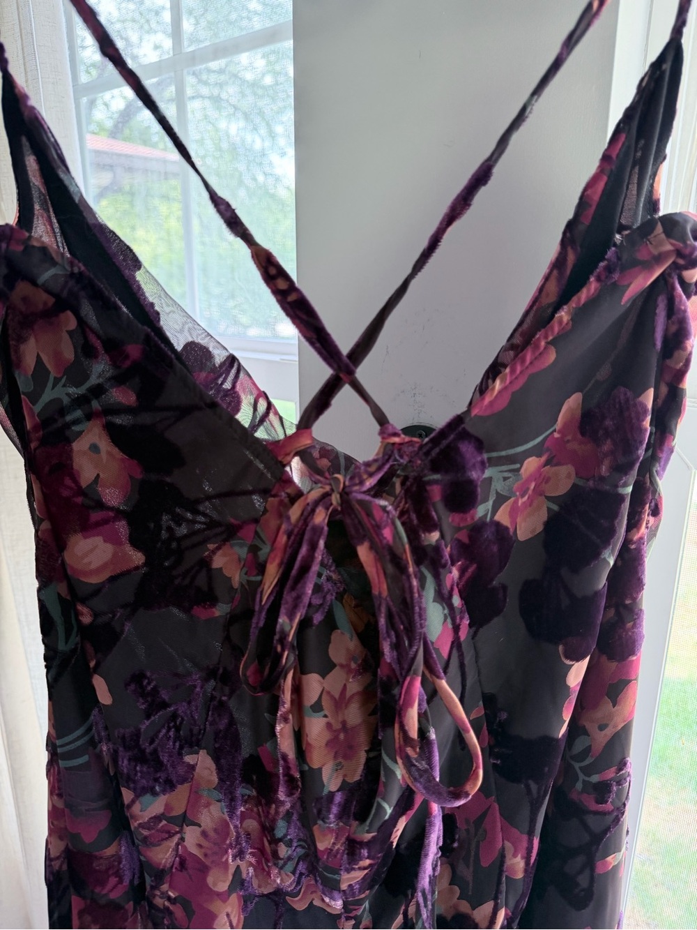 Showpo Aletta Maxi Dress Burnout Floral Cowl Cross Back US 14 NWT - Picture 5 of 10